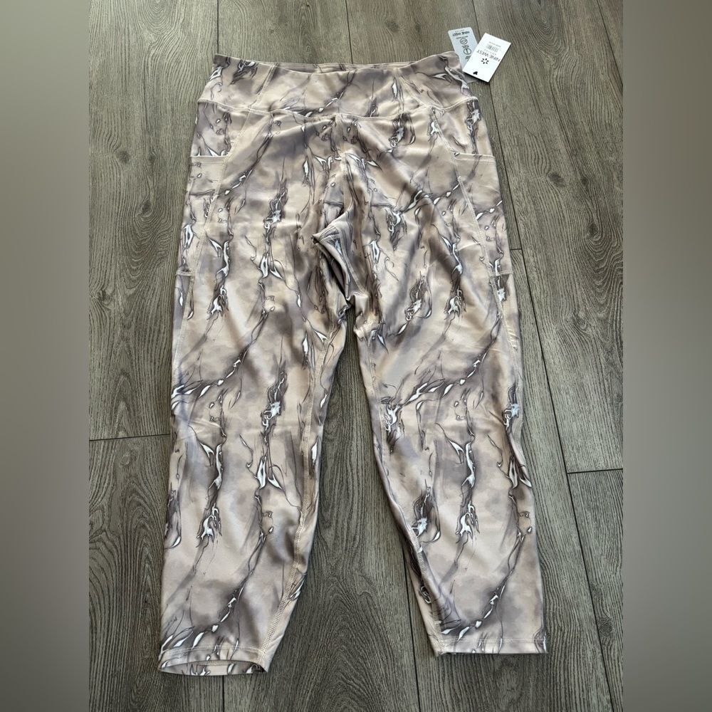 Nine west woman’s active leggings
